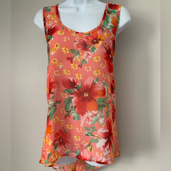 CL❤️22 Floral Tank - Picture 1 of 16